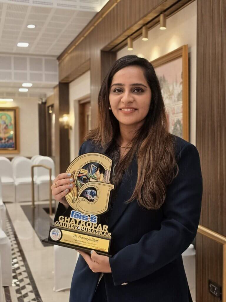 Dr. Devanshi Shah with the Ghatkopar Gaurav Puraskar 2026