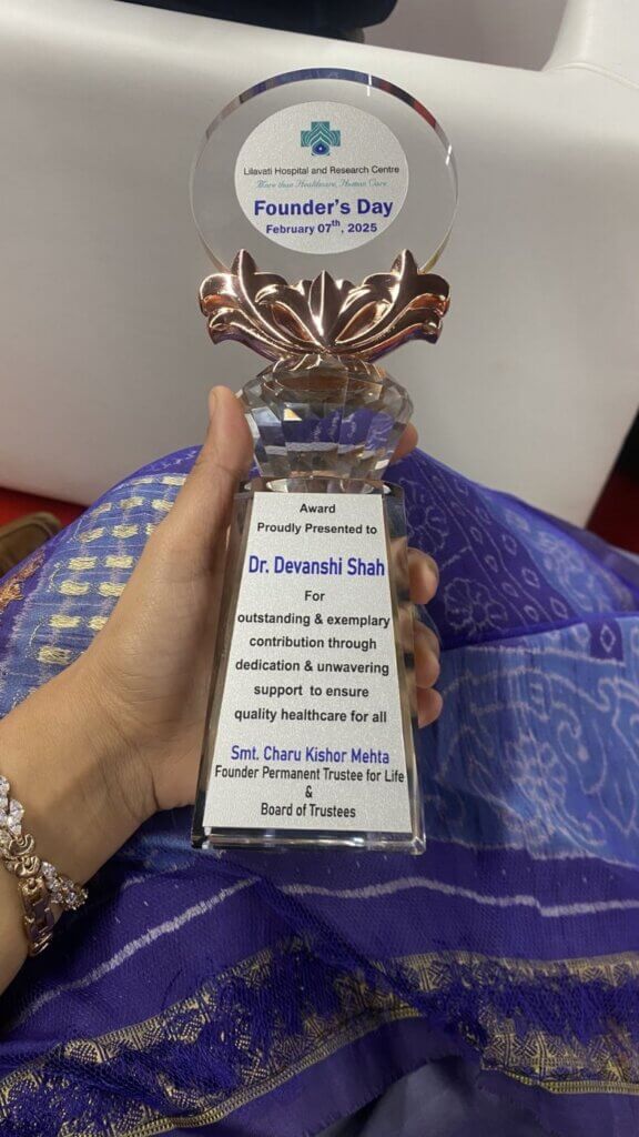 Lilavati Hospital Founder's Day 2025 award presented to Dr. Devanshi Shah